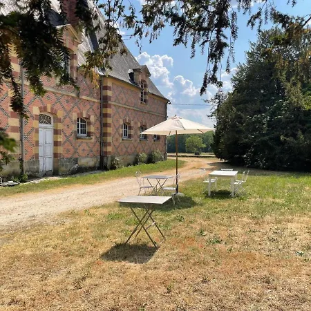Spacieux Au Chateau Avec Parc Arbore, Proche De Villeneuve Sur Allier, Pour 6 Pers., Wifi - Fr-1-489-73 Holiday home
